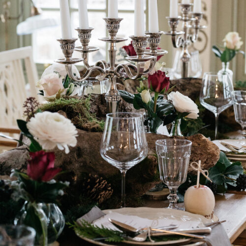 Florale Tischdekoration und Tischgestecke für Events und Hochzeiten gestaltet von Blumen Mitzi