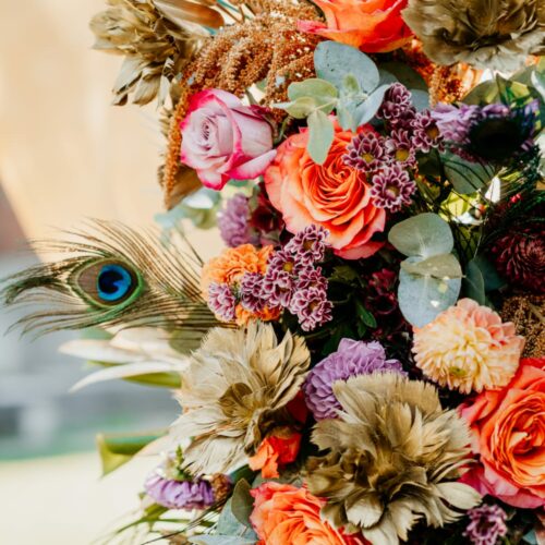 Blumenbogen für eine Hochzeit im marokkanischen Stil by Blumen Mitzi Wien, Foto: Nicole Müllner (everlasting moments)